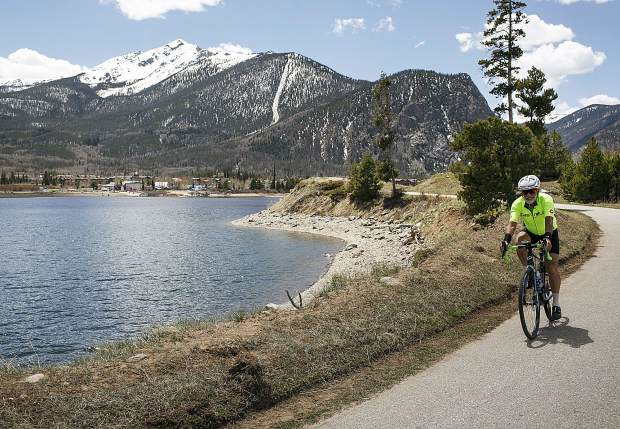 Silverthorne councilman says allowing e-bikes on Summit Recpath is ‘irresponsible’