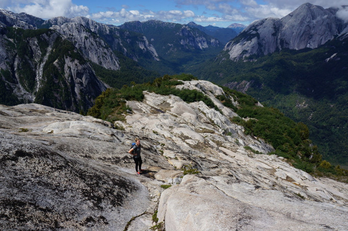 Hiking Arco Iris Trail from the Río Cochamó Valley (Chile)