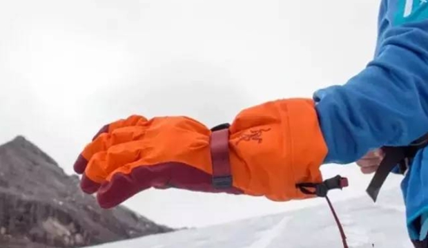 Mr.Mountain’s scientific tutorial: Outdoor gloves with important functions