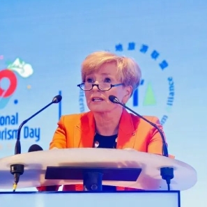 克里斯蒂娜·阿米尔<br />Christiane Amiel