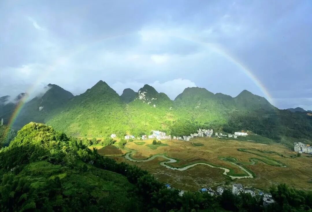 fcee67db885b4ab6b4b8562c0dfc964d.jpg 图片
