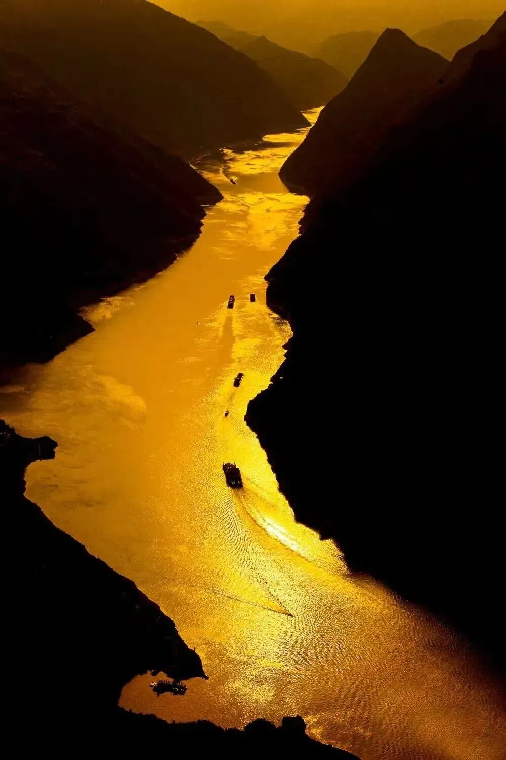 aa41396c7e3f4d1098e2a77b288dbb4e.jpg 图片