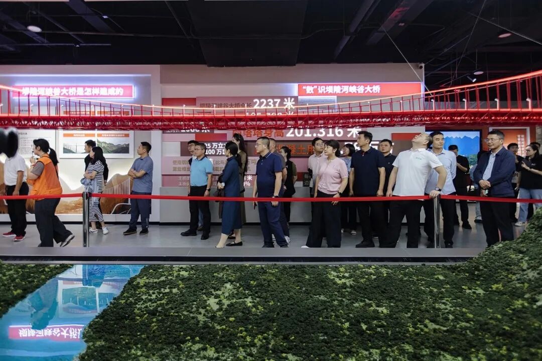 f536387dad5549c594a4ad421e3344c2.jpg 图片