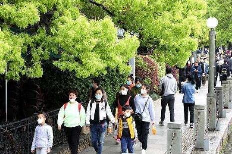 “双节”旅游预订火爆 文旅市场活力涌动