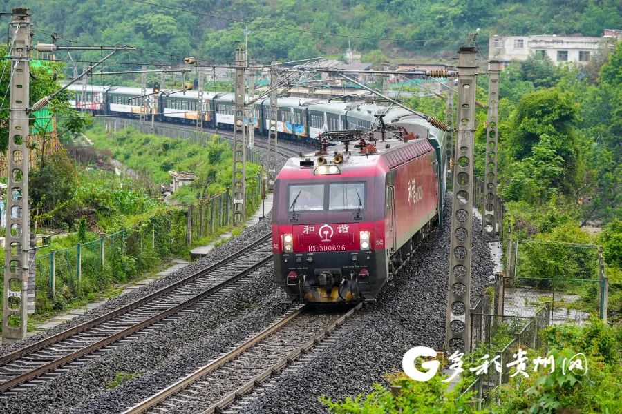 More Laos-China tourist train launched