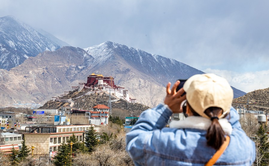 Local travel business heating up in China