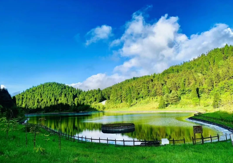 武陵山上避暑经济热