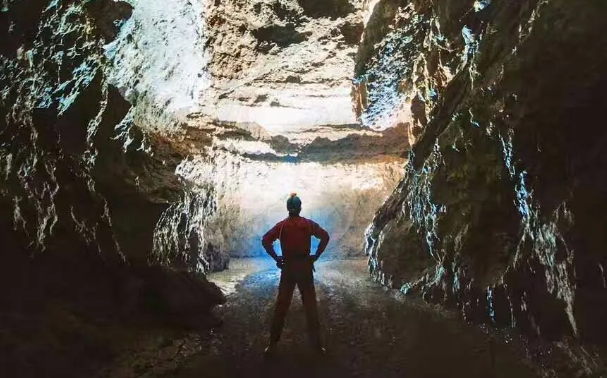 观察与思考 | 让·波塔西（Jean Bottazzi）：洞穴探险魅力无穷