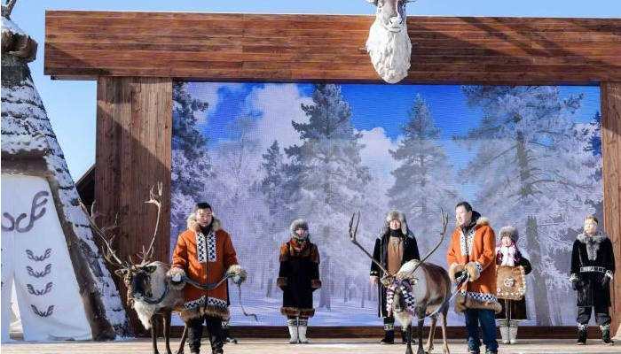 内蒙古冰雪旅游季在“中国驯鹿之乡”启动