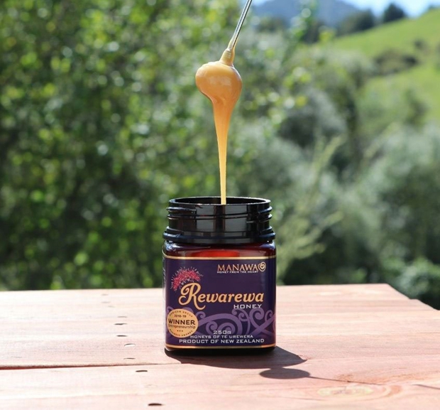 Rewarewa Honey | A Sip of Sweetness with International Honors