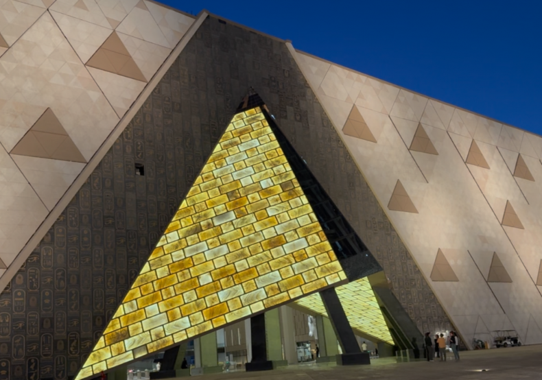 大埃及博物馆正式开幕