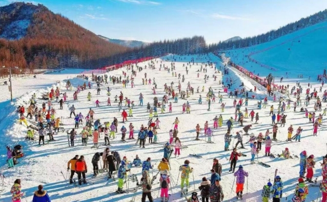 热“雪”沸腾！神农架春节假期迎客18.5万人次、同比增长11.5%